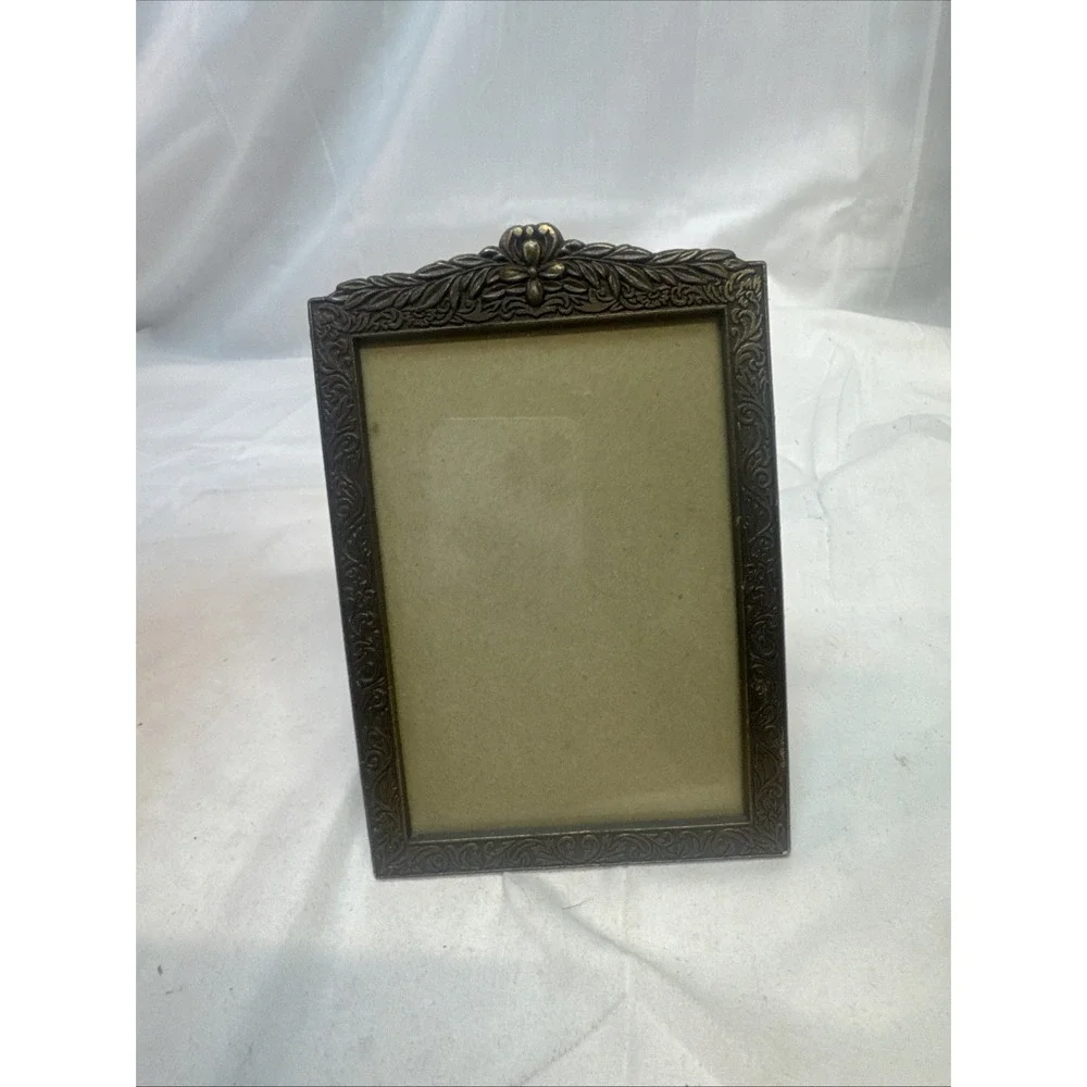 Vintage Ornate Metal Frame Scroll Work Photo‎ Size 3.25 X 4.75